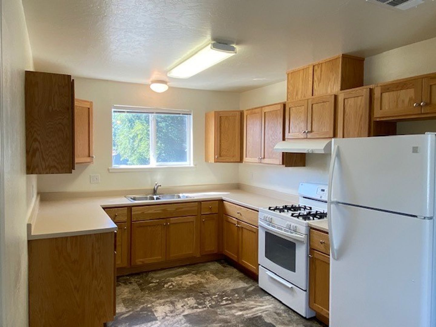 Fortuna Apartment: 312 N Fortuna Blvd