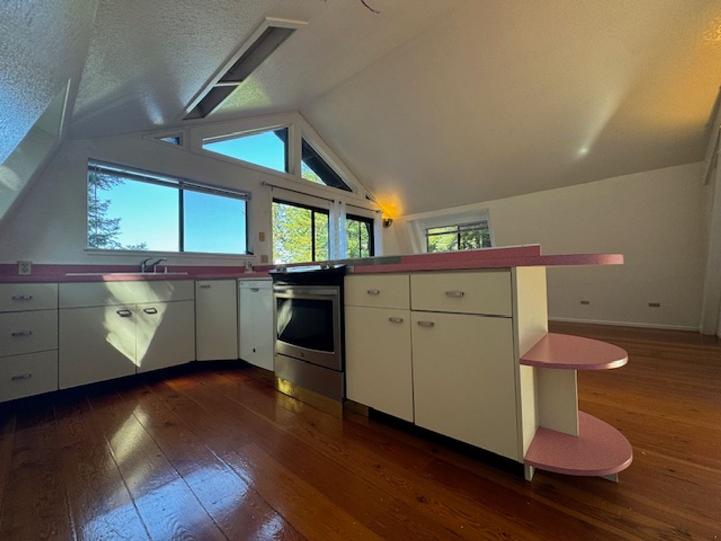 6425 Elk River RD , Eureka, CA 95503