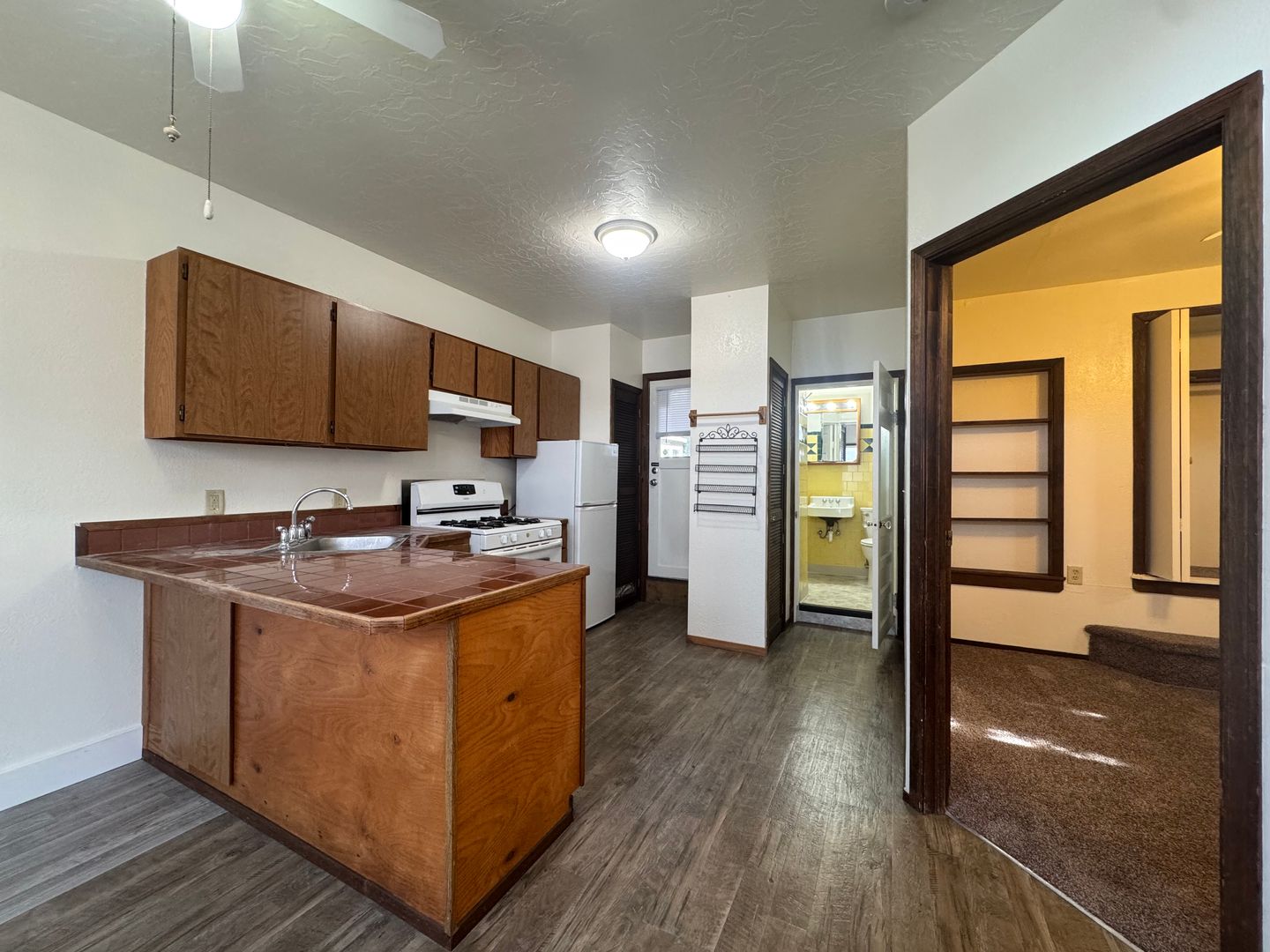 Eureka Apartment: 1301 6th ST