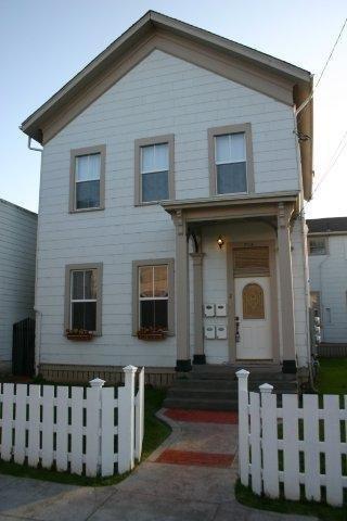 Eureka Apartment: 724 B ST units 1-4