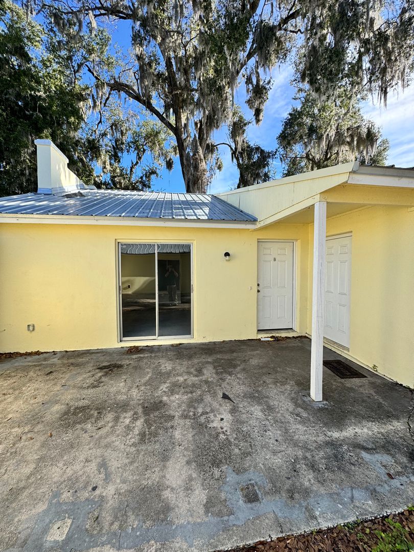 Dade City Apartment: 37540 Martin Luther King Ave