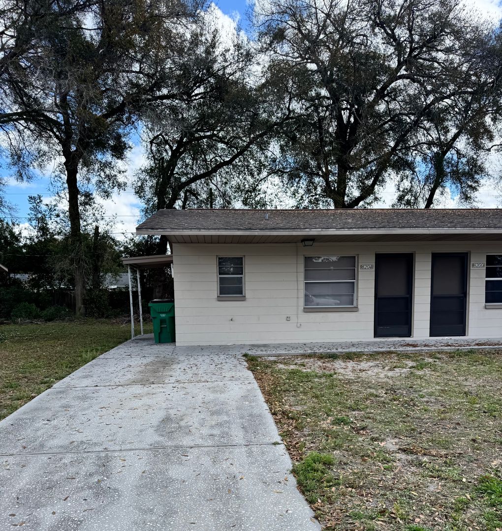 Zephyrhills Apartment: 9th Street