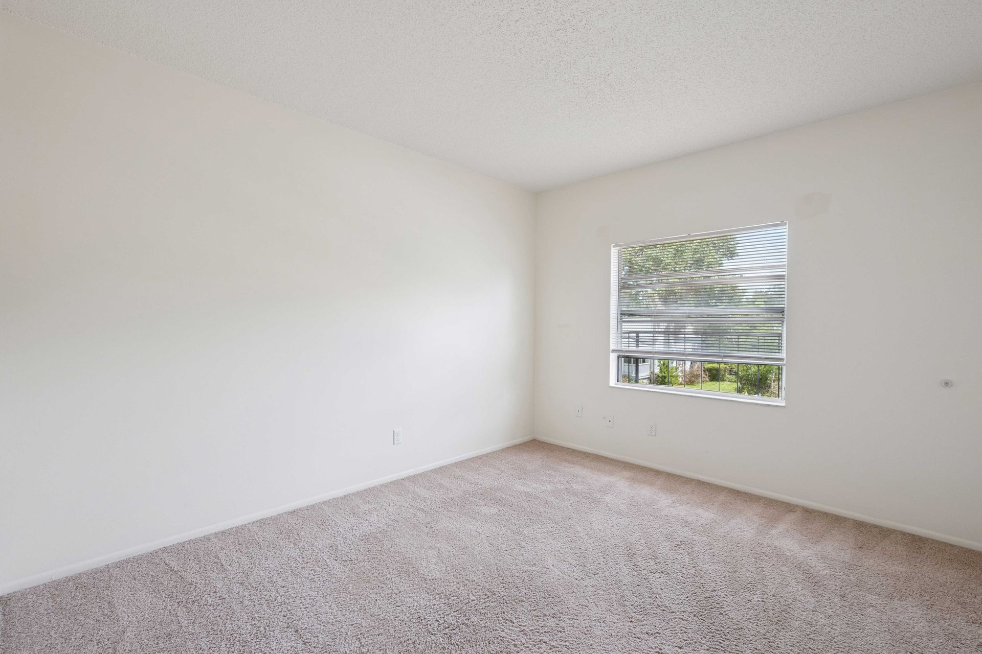 Dade City Apartment: Regency Lane