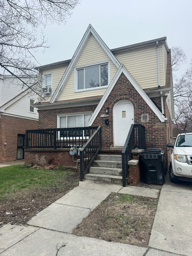 Detroit Apartment: 15766 Hartwell