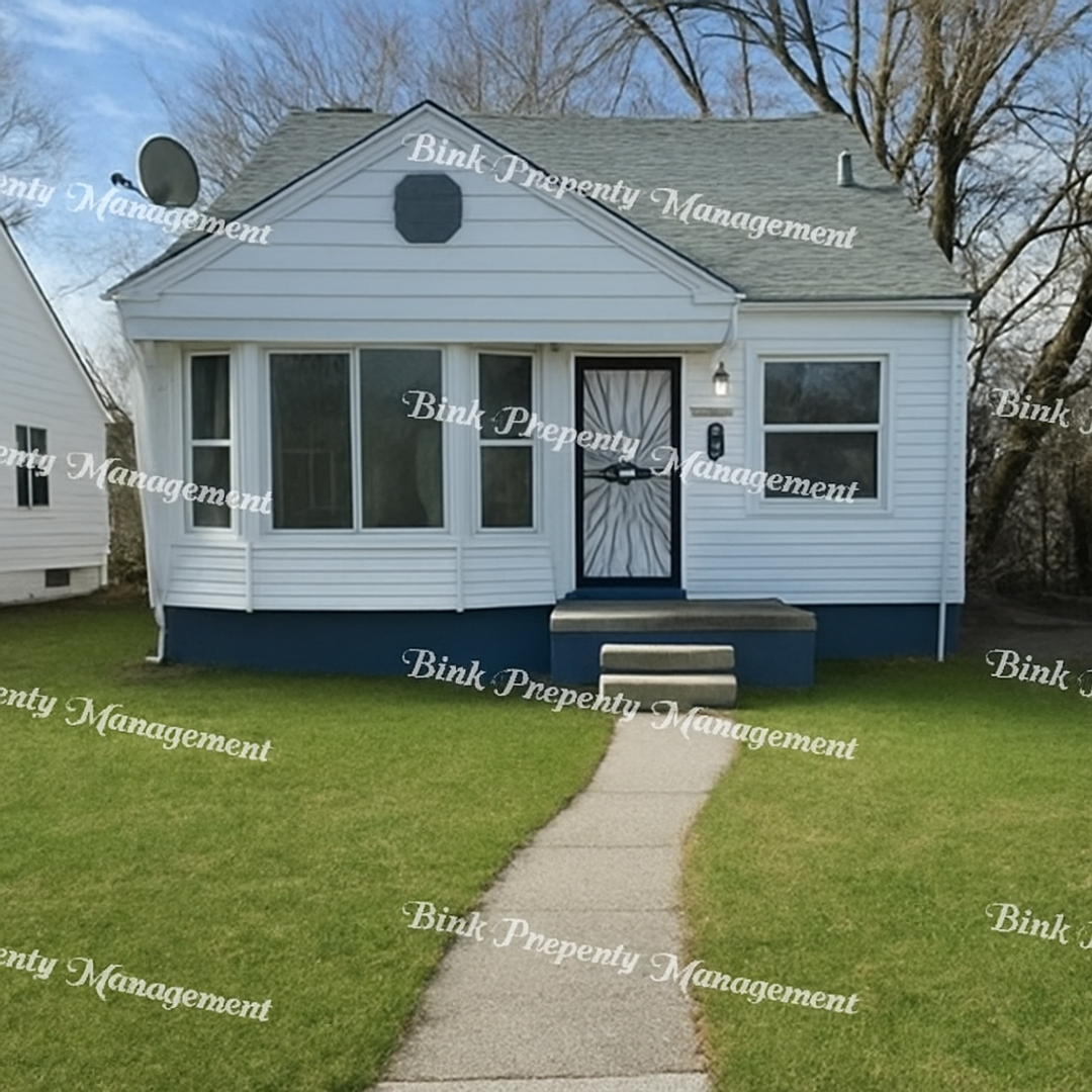 Detroit House: 20277 Ferguson St