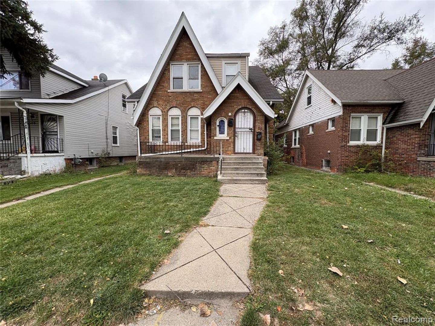 Detroit Apartment: 18515 Wexford