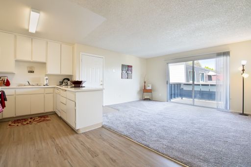 Hunters Landing Apartments – photo 1