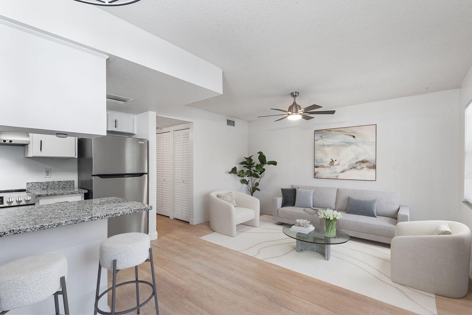 ST PETE APARTMENT FOR RENT!! 2 of 8