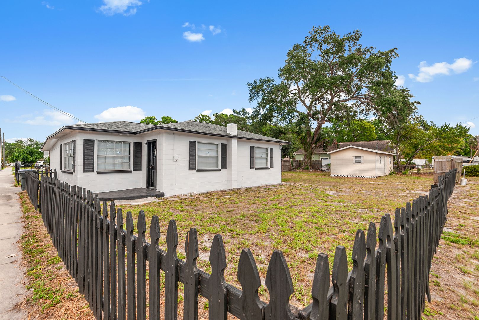 TAMPA House: 201 N HIMES AVE