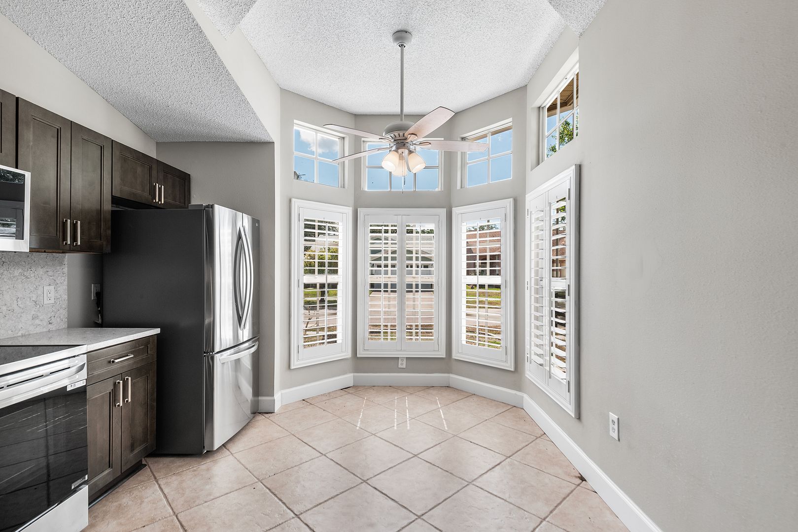 4011 LEVONSHIRE PL, VALRICO, FL 33596 5 of 12