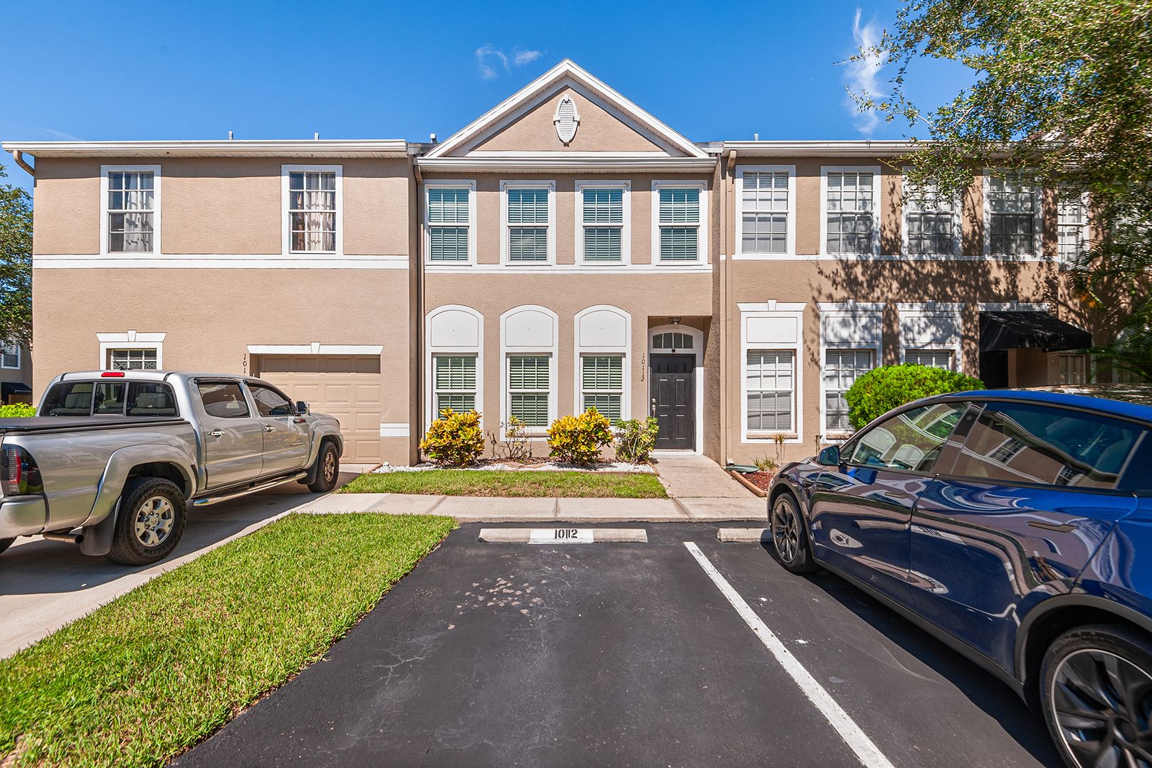 10112 FARMINGDALE PL, TAMPA, FL 33624 1 of 12