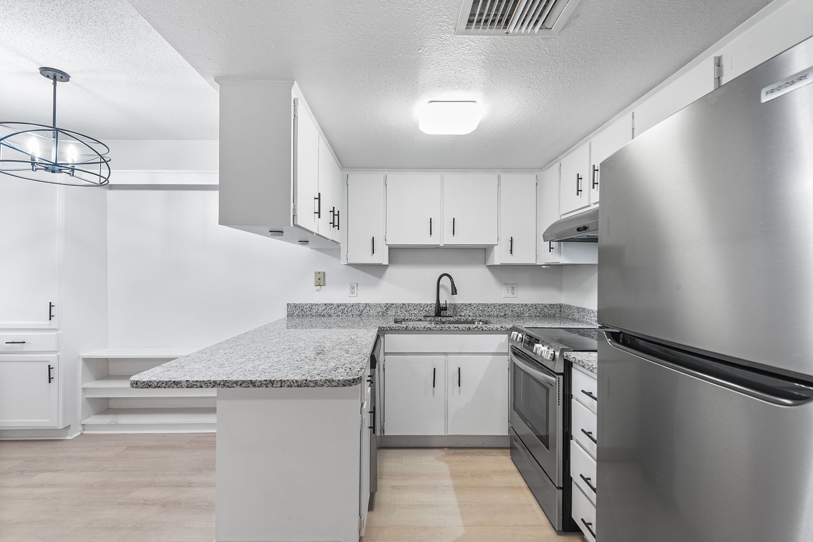 ST PETE APARTMENT FOR RENT!! 6 of 8