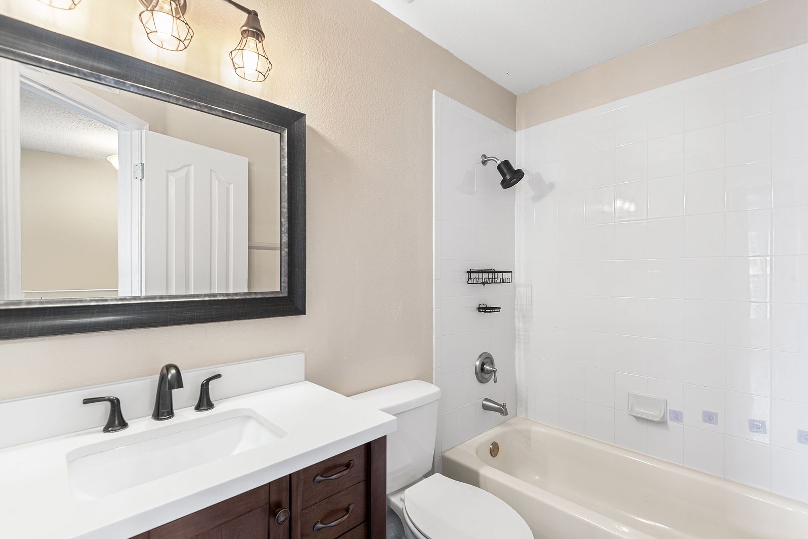 10114 FARMINGDALE PL 8 of 11