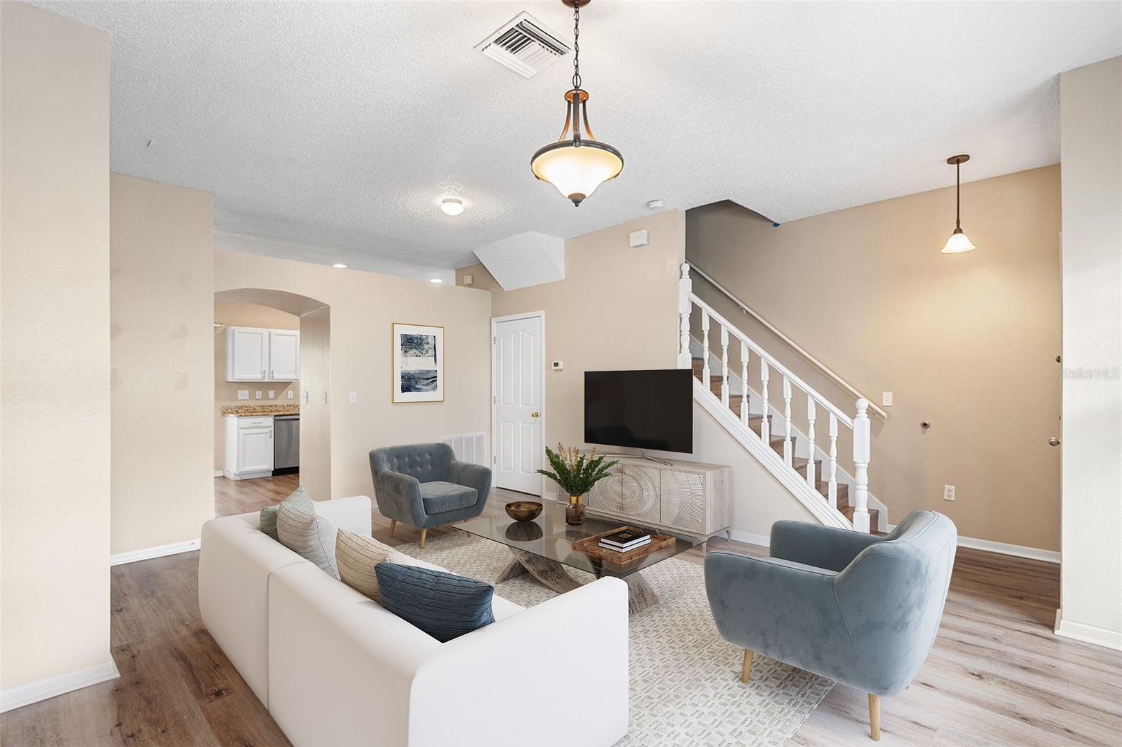 10114 FARMINGDALE PL 2 of 11