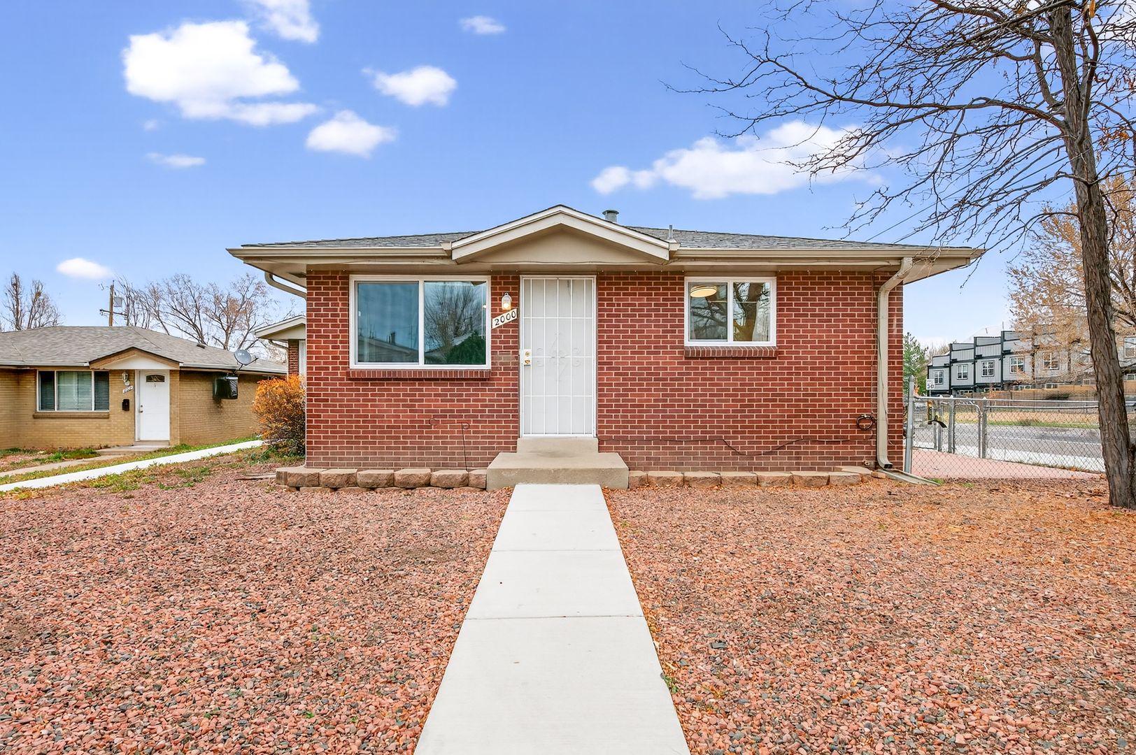 Edgewater House: 2000 Otis Street