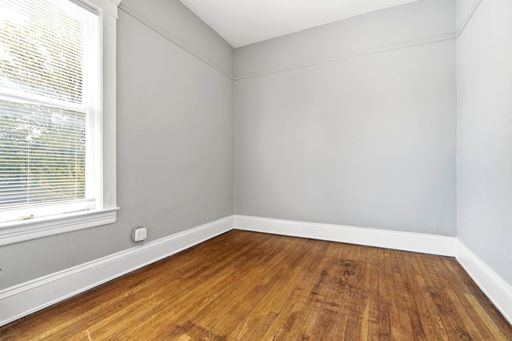 11003 Clifton Blvd, Cleveland, OH 44102