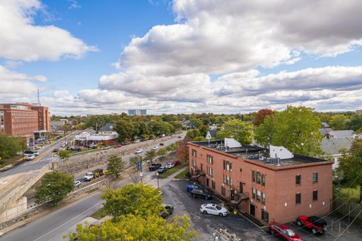 2075 Main Street, Unit 4, Buffalo, NY 14208