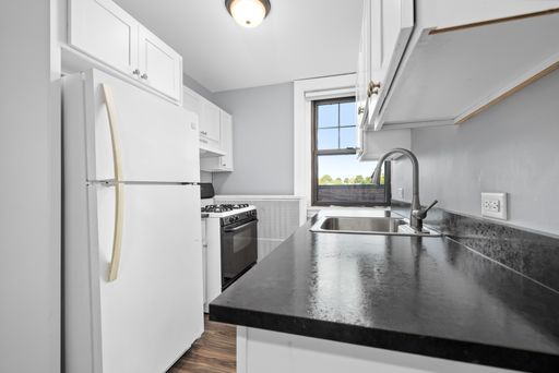 2075 Main Street, Unit 7, Buffalo, NY 14208