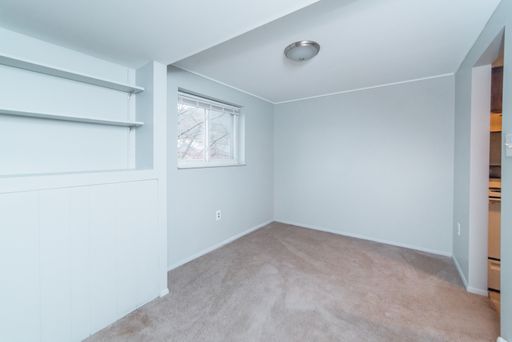 209 Caldwell Ave, Apt B, Wilmerding, PA 15148