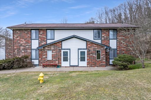 500 Center Grange Road Apt 45, Monica, PA 15061