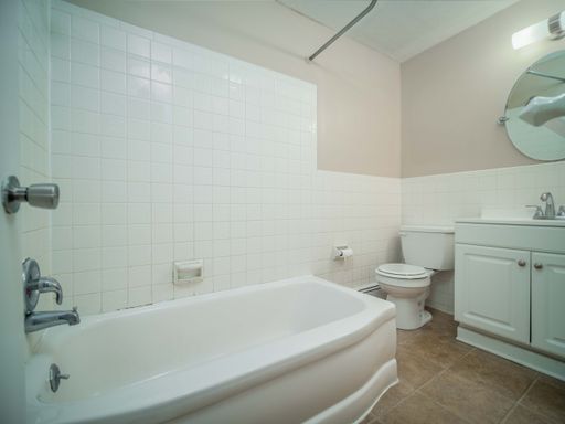 121 Holiday Lane, Unit D-6, Hamburg, NY 14075