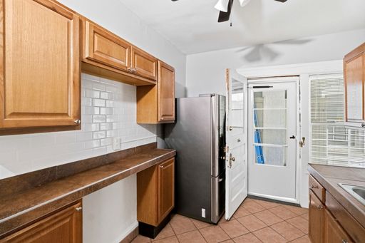 11003 Clifton Blvd, Cleveland, OH 44102