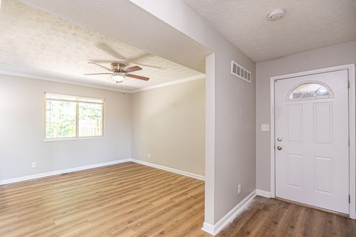8218 Wooster Pike, 8218 - B (TH), Cincinnati, OH 45227