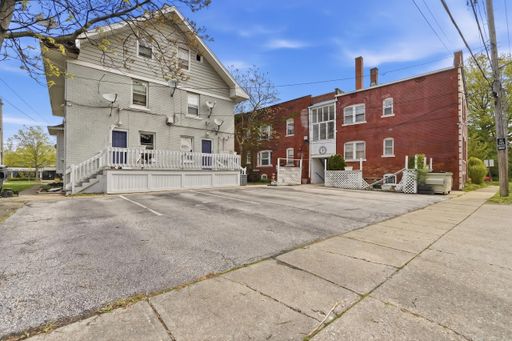 11009/11011 Clifton Blvd, Cleveland, OH 44102