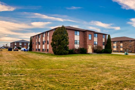 6592 Dysinger Rd, Unit 6592-24, Lockport, NY 14094