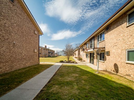 121 Holiday Lane, Unit E-6, Hamburg, NY 14075