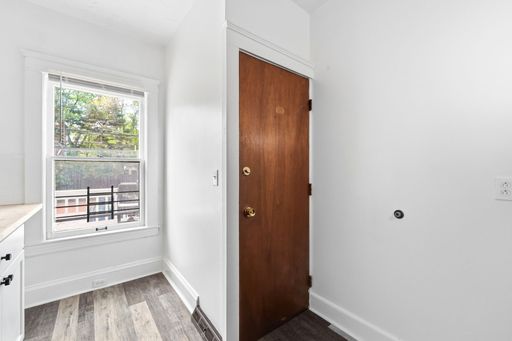 11009/11011 Clifton Blvd, Cleveland, OH 44102