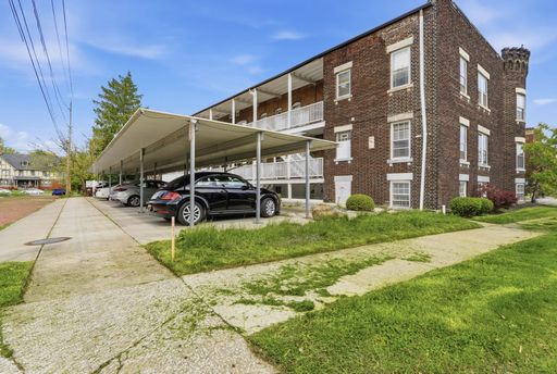 11117 Clifton Blvd #8, Cleveland, OH 44102
