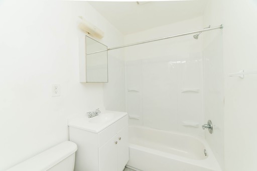 283 Moon Clinton Rd - Unit 10B, Moon Township, PA 15108