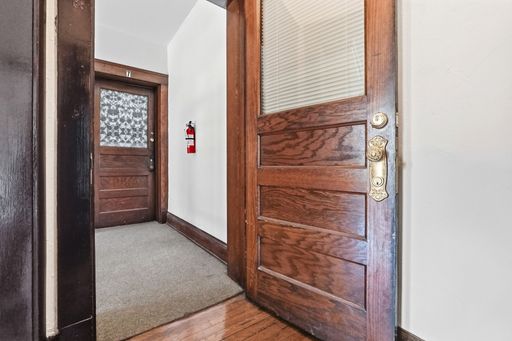 11117 Clifton Blvd #8, Cleveland, OH 44102