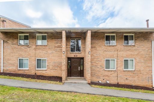 163 Dix Dr, Unit 23, North Versailles, PA 15137