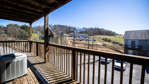 100-1400 Pinnacle Heights Drive, Morgantown, WV 26505