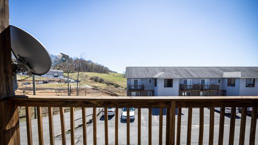 100-1400 Pinnacle Heights Drive, Morgantown, WV 26505
