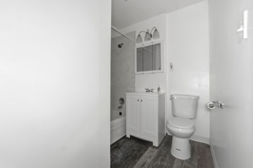 11009/11011 Clifton Blvd, Cleveland, OH 44102