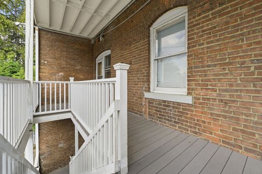 11117 Clifton Blvd #8, Cleveland, OH 44102