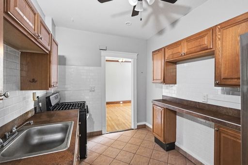 11003 Clifton Blvd, Cleveland, OH 44102