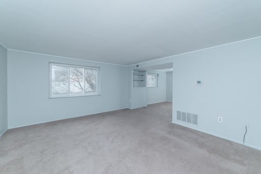 209 Caldwell Ave, Apt B, Wilmerding, PA 15148