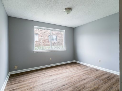 91 Oakridge Drive #8, West Seneca, NY 14224
