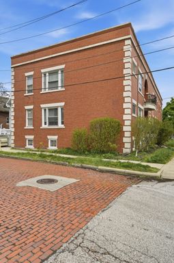11003 Clifton Blvd, Cleveland, OH 44102