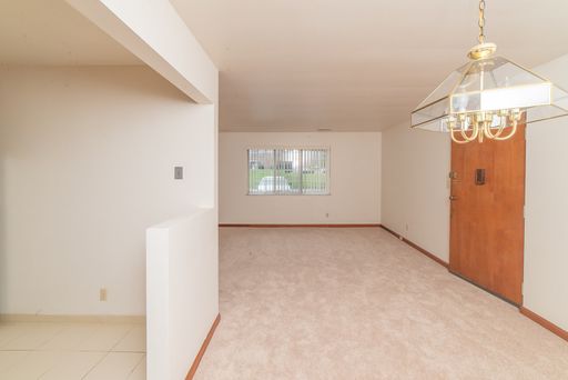 300 Craigdell Road - Unit 210, New Kensington, PA 15068