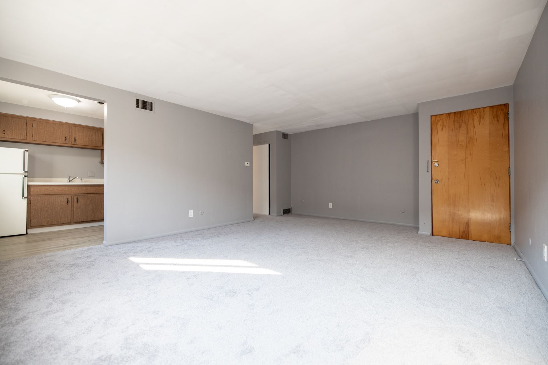 East McKeesport Apartment: 1101-1105 Broadway Ave