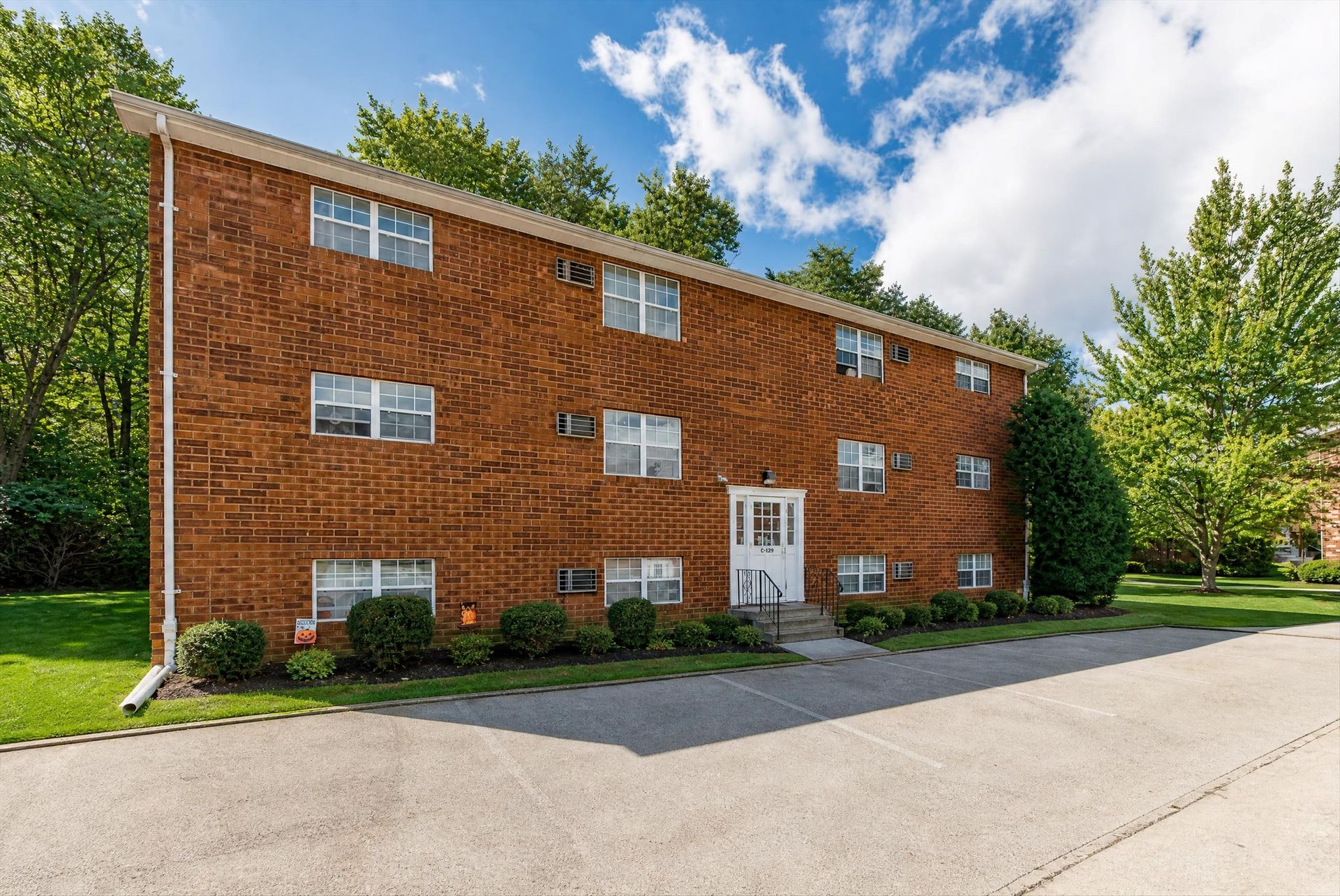 Greensburg Apartment: 826-830 Dornin Street