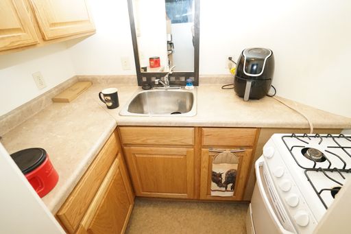 121 E Johnson St #5, Madison, WI 53703