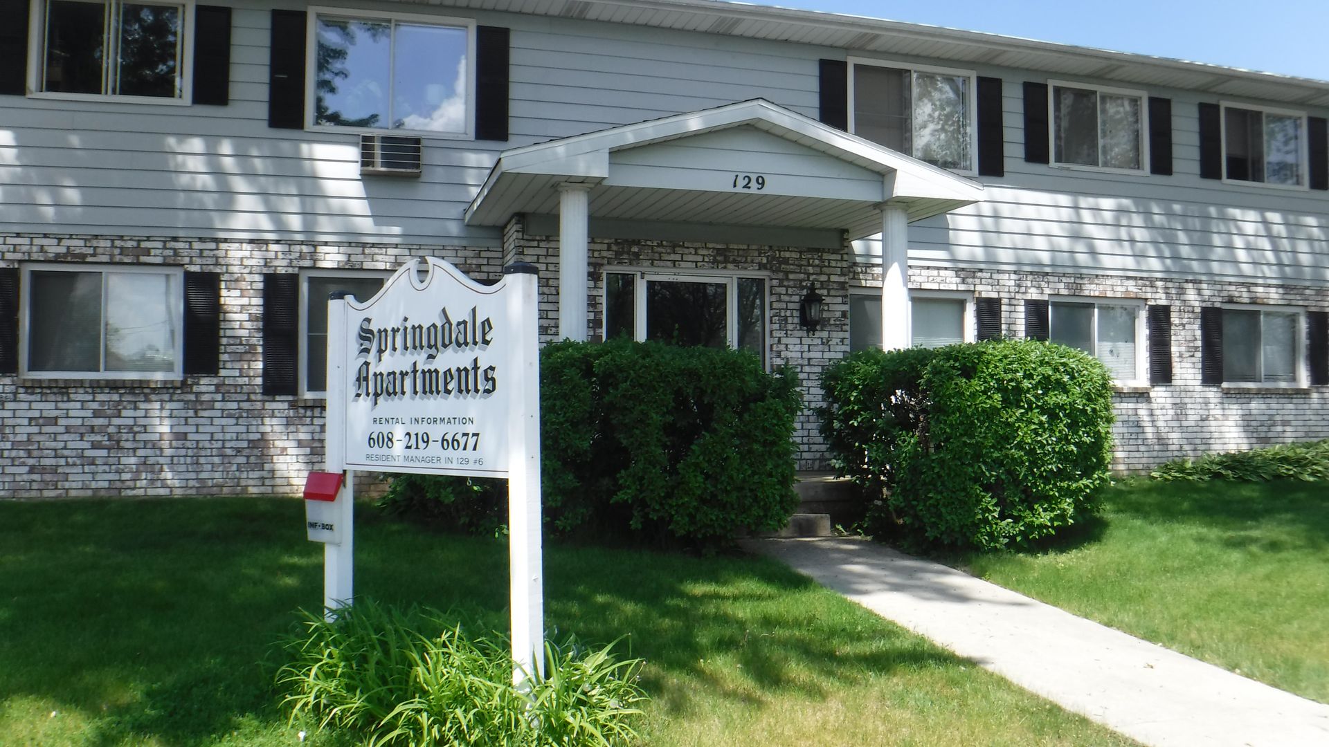 Oregon Apartment: 129-137 E. Richards Rd