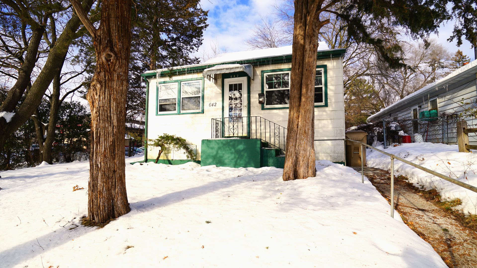 Madison House: 642 Cedar St