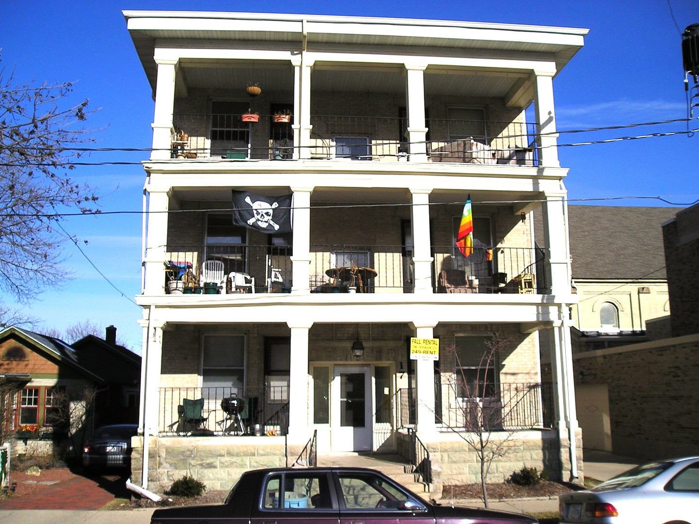 Madison Apartment: 17 S. Hancock St.